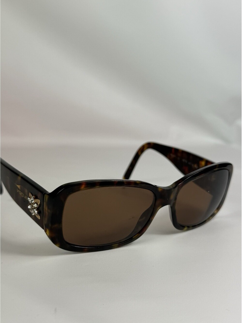 Vogue VO 2576-S W656/73 55 15 135 2N Brown Tortoise Shell Wrap Sunglasses
